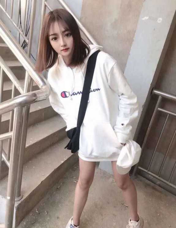 南京珠江路19岁